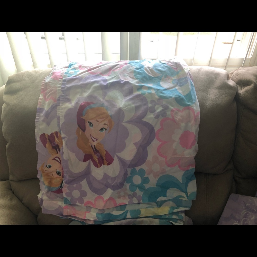 Frozen comforter bed set